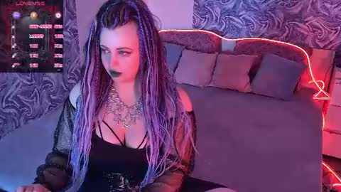 Maya Mils online show from 22, 7, 2026