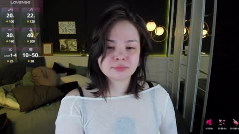 Woman online show from 2, 1, 2025