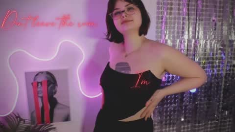 Woman online show from 16, 1, 2025