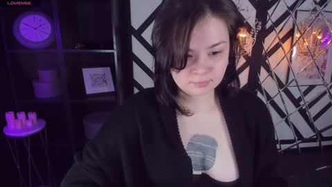 Woman online show from 20, 1, 2025