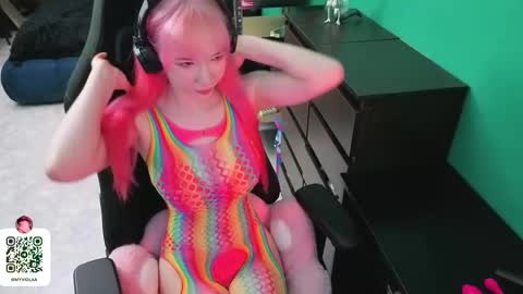 Maya Viola online show from 12, 4, 2026