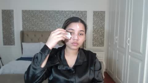 Maya online show from 30, 11, 2025