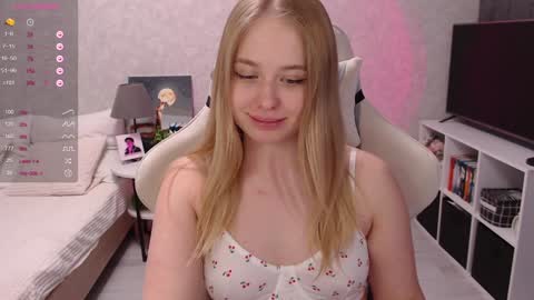 maybebabyx online show from 4, 12, 2024