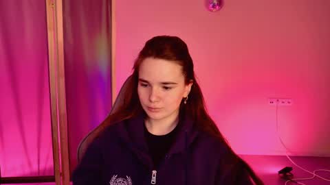 maybloom_ online show from 21, 4, 2026