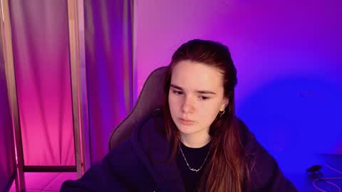 maybloom_ online show from 22, 4, 2026