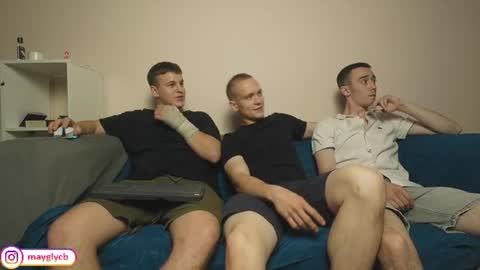 Snapshot of maygly chatting on 21, 6, 2026 Slava and Alextatto online show from 21, 6, 2026