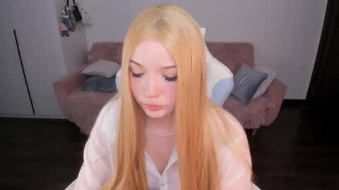  Mila  online show from 8, 10, 2025