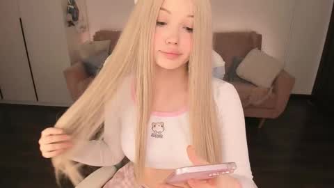  Mila  online show from 1, 2, 2026