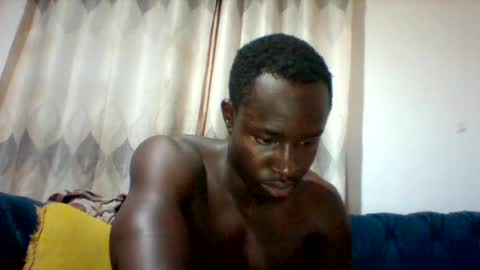 Snapshot of mclntz_bbc chatting on 5, 7, 2026 mclntz_bbc online show from 5, 7, 2026