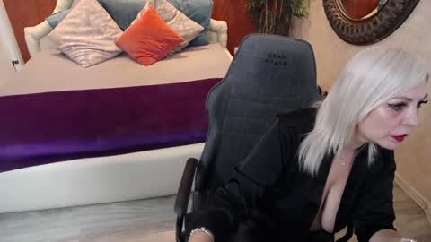 Snapshot of meamandax chatting on 21, 1, 2025 meamandax online show from 21, 1, 2025