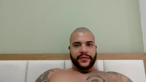 Snapshot of medellindrak chatting on 12, 10, 2025 filippoae online show from 12, 10, 2025