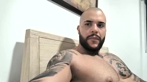 Snapshot of medellindrak chatting on 28, 11, 2025 filippoae online show from 28, 11, 2025