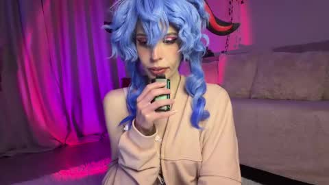 Nicole online show from 19, 4, 2026