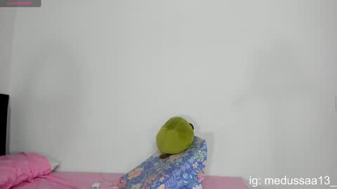 Snapshot of medussa13 chatting on 15, 1, 2025 medussa13 online show from 15, 1, 2025