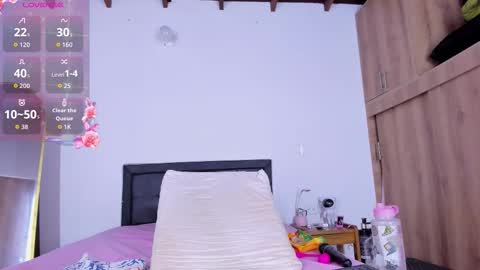 Snapshot of medussa13 chatting on 18, 9, 2025 medussa13 online show from 18, 9, 2025