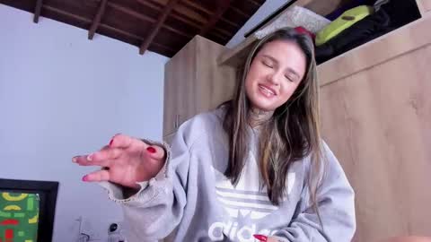 Snapshot of medussa13 chatting on 22, 9, 2025 medussa13 online show from 22, 9, 2025