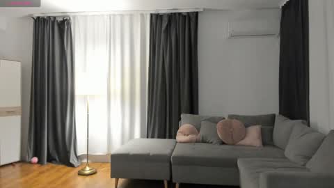 Snapshot of medussaeyes chatting on 7, 2, 2025 MedussaEyes online show from 7, 2, 2025