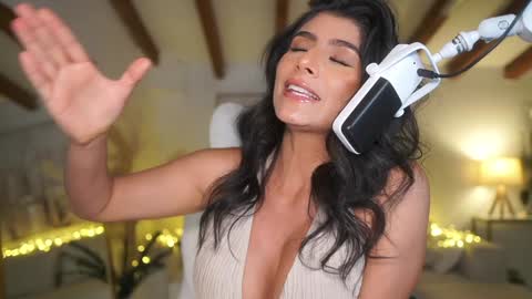 Snapshot of meegan1 chatting on 24, 1, 2025 Andrea online show from 24, 1, 2025