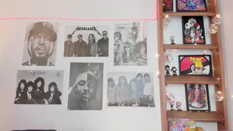 Emily online show from 8, 9, 2025