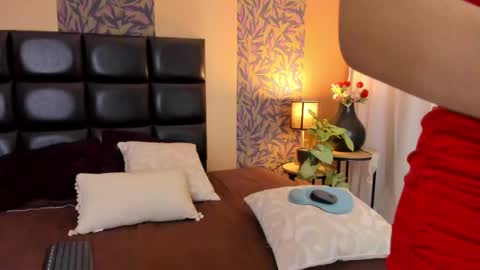 Snapshot of megan_al chatting on 13, 2, 2025 emily online show from 13, 2, 2025