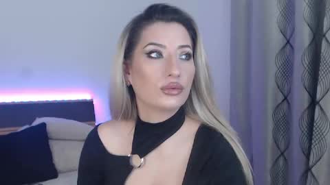 Snapshot of megan_blazee chatting on 14, 1, 2025 Megan Blazee online show from 14, 1, 2025