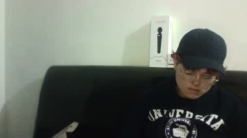 Megan and sophi online show from 3, 3, 2025