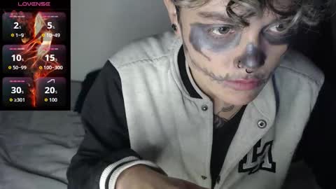 Megan and sophi online show from 21, 10, 2025