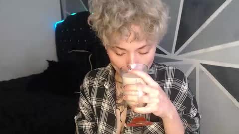 Snapshot of megan_coop3r_ chatting on 21, 12, 2025 Megan and sophi online show from 21, 12, 2025