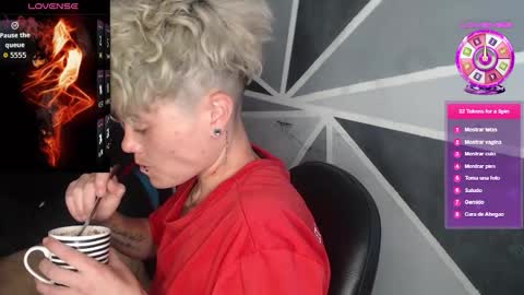 Snapshot of megan_coop3r_ chatting on 13, 1, 2026 Megan and sophi online show from 13, 1, 2026