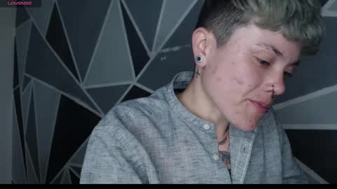 Snapshot of megan_coop3r_ chatting on 4, 3, 2026 Megan and sophi online show from 4, 3, 2026