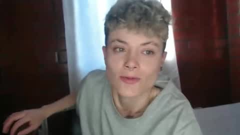 Megan and sophi online show from 5, 5, 2026