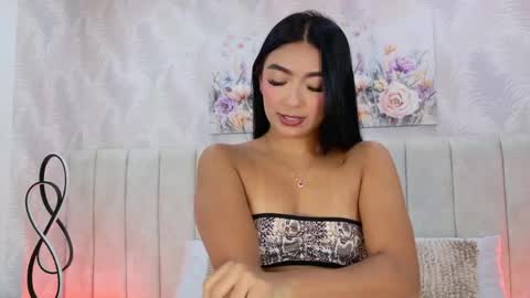Carolina Paez online show from 17, 4, 2026