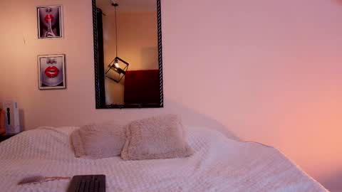 megan do santos online show from 24, 9, 2025