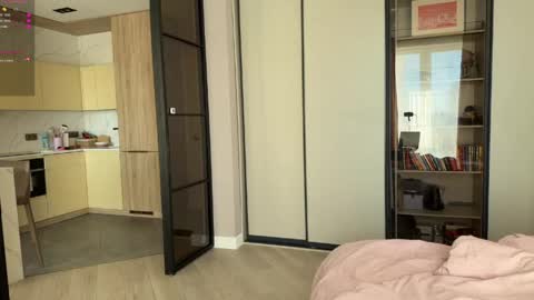 Megan   inst meg myersss online show from 20, 4, 2026