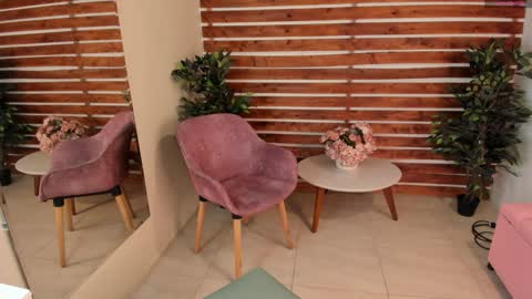 megan_raiin online show from 25, 1, 2025