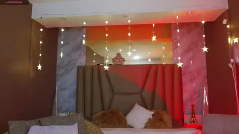 megan_saint online show from 28, 4, 2026