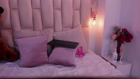 Snapshot of megan_sstone_ chatting on 18, 7, 2026 Megan Stone online show from 18, 7, 2026