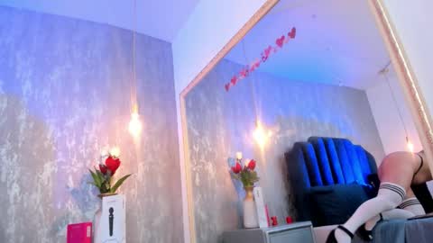 Snapshot of megan_star04 chatting on 13, 11, 2025 Isis ariany online show from 13, 11, 2025