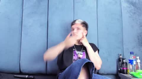 megan_thompsonn_ online show from 25, 4, 2026