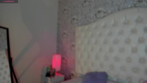 megan_tower online show from 18, 11, 2025