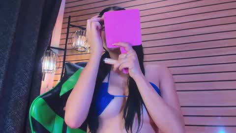 Snapshot of megan_vixenx chatting on 27, 4, 2026 megan_vixenx online show from 27, 4, 2026