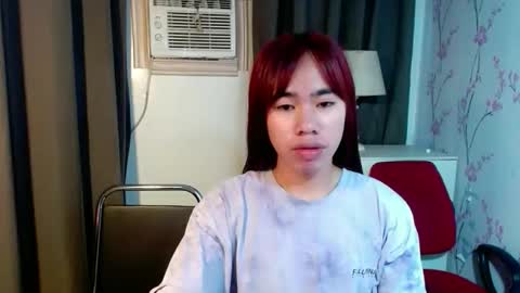 Snapshot of megan_younng chatting on 4, 6, 2026 MEGAN online show from 4, 6, 2026