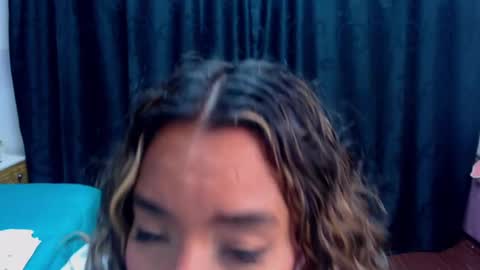 M E G A N   online show from 8, 2, 2025