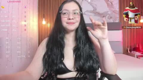 Megan  online show from 23, 4, 2026