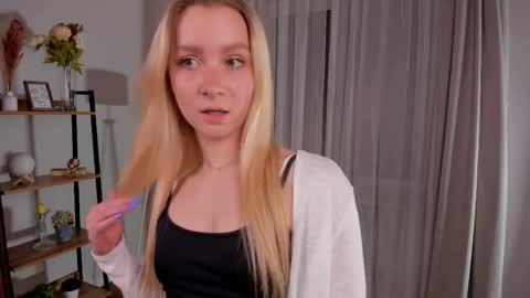 Elly online show from 20, 4, 2026