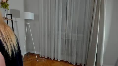 Elly online show from 21, 4, 2026