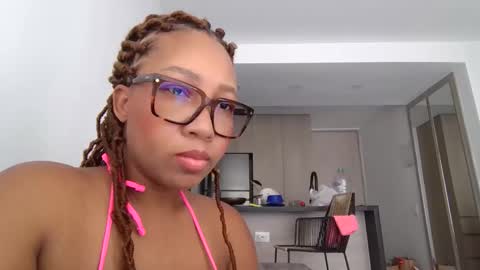 megan        online show from 21, 3, 2026