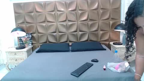 Snapshot of meganlarsson chatting on 11, 10, 2025 meganlarsson online show from 11, 10, 2025