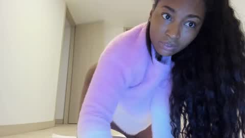 Snapshot of meganmir1 chatting on 16, 2, 2025 meganmir1 online show from 16, 2, 2025