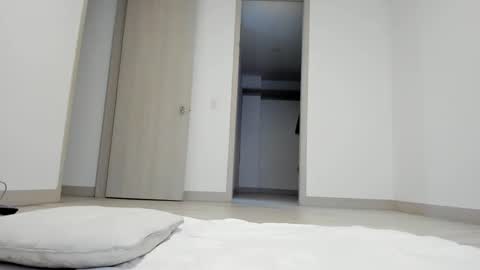 Snapshot of meganmir1 chatting on 25, 2, 2025 meganmir1 online show from 25, 2, 2025